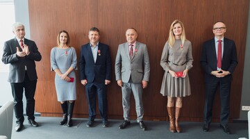 Pracownicy Uniwersytetu w Białymstoku uhonorowani odznaczeniami państwowymi