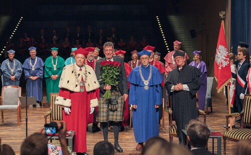 Uroczystość nadania tytułu doktora honoris causa Uniwersytetu w Białymstoku Robertowi I. Frostowi