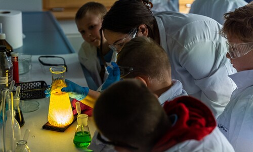 eksperyment chemiczny