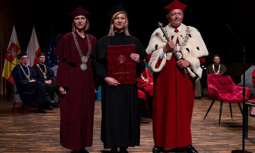wręczenie dyplomu