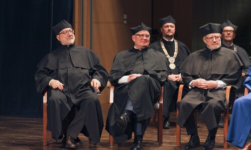 Uroczystość nadania tytułu doktora honoris causa Uniwersytetu w Białymstoku Robertowi I. Frostowi