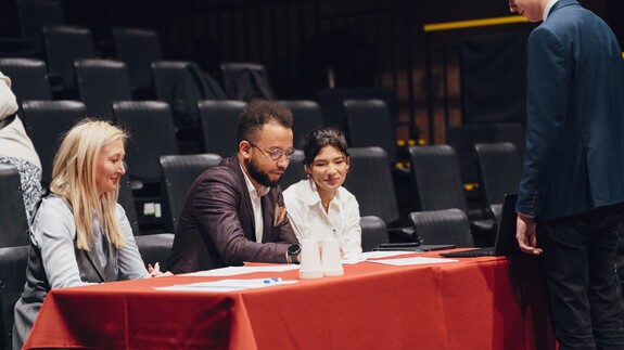 konkurs debat oksfordzkich w kampusie UwB