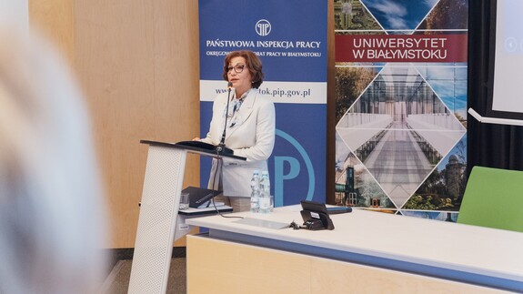 dr hab. Iwona Sierocka, prof. UwB