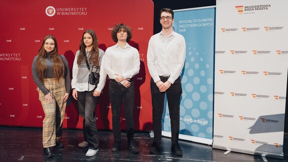 konkurs debat oksfordzkich w kampusie UwB