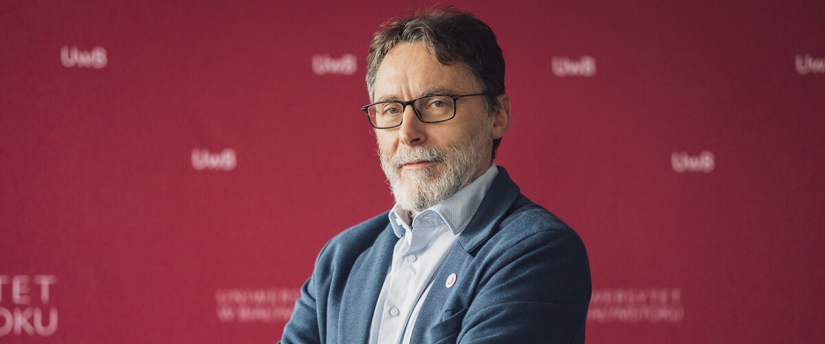 prof. UwB Tomasz Mojsik