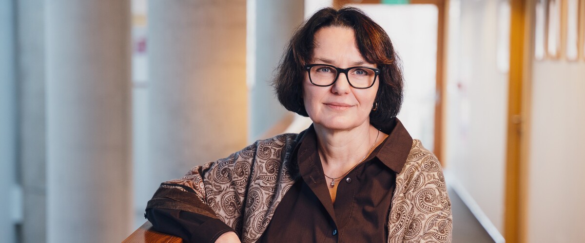 prof. Elżbieta Awramiuk