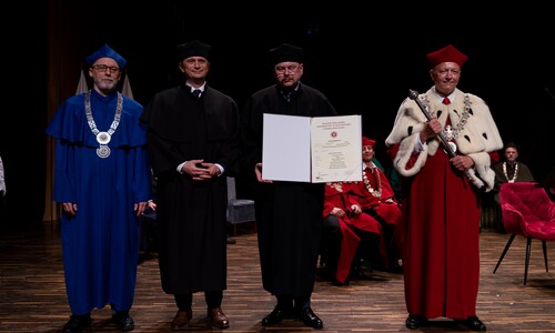 wręczenie dyplomu
