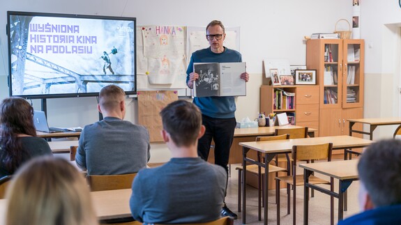 &bdquo;Studiuj z UwB&rdquo;