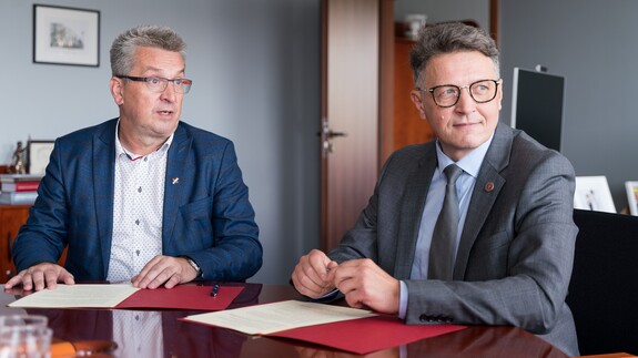 Jerzy Nowik, prof. Mariusz Popławski