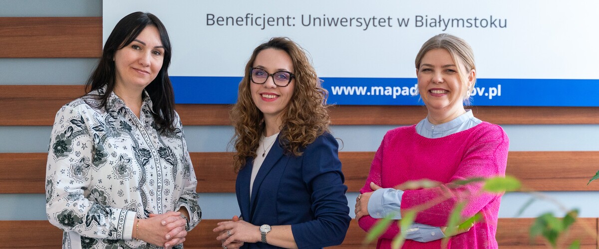 Monika Kondratiuk-Nierodzińska,  Elżbieta Szwarc, Urszula Kuźmicka 