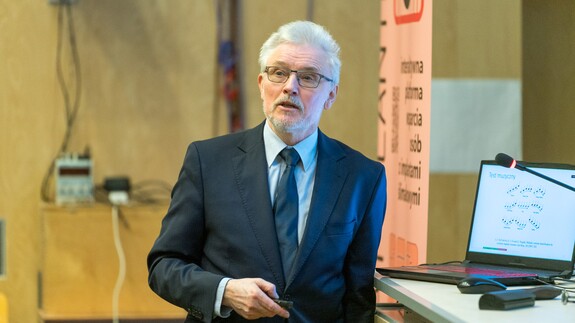 prof. Krzysztof Szymański