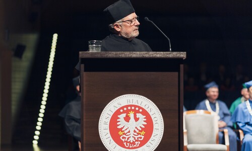 Uroczystość nadania tytułu doktora honoris causa Uniwersytetu w Białymstoku Robertowi I. Frostowi