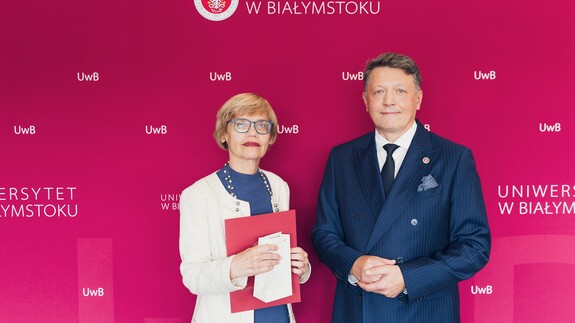 Rektor UwB uhonorował literaturoznawczynię z Wydziału Filologicznego