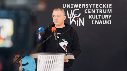 dyrektor uckin dariusz kryszpiniuk