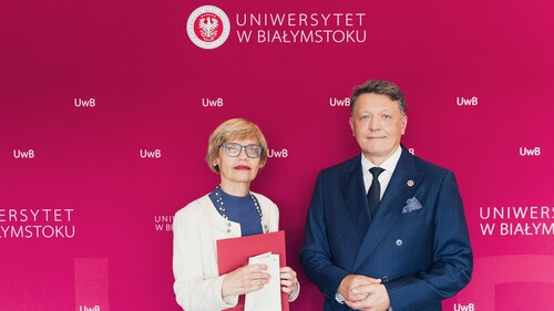 Rektor UwB uhonorował literaturoznawczynię z Wydziału Filologicznego