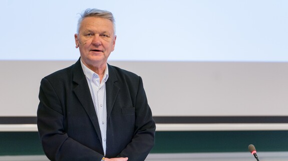 Prof. Zbigniew Oksiuta