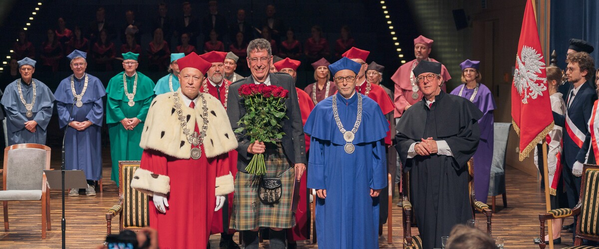 Uroczystość nadania tytułu doktora honoris causa Uniwersytetu w Białymstoku Robertowi I. Frostowi