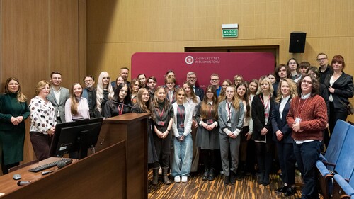 Złap w żagle pomyślne wiatry. Rozpoczęła się IV edycja Programu Tutorskiego UwB „Uczeń jako badacz, naukowiec i odkrywca"