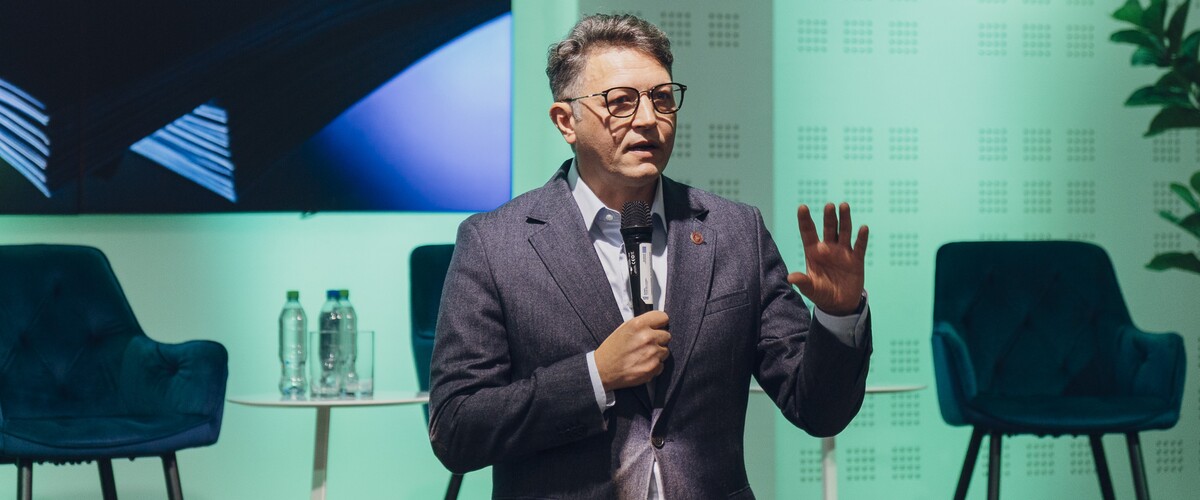 prof. dr hab. Mariusz Popławski 