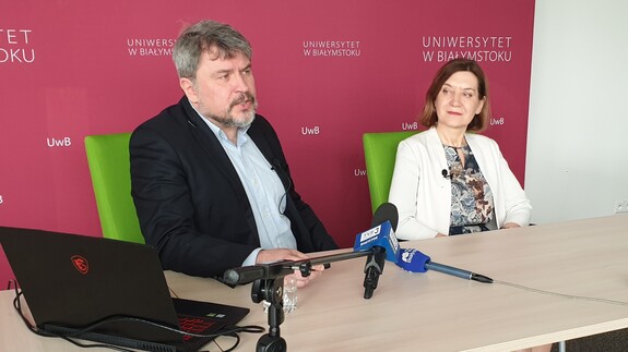 dr hab. Konrad Talmont-Kamiński, prof. UwB i prof. Izabela Święcicka
