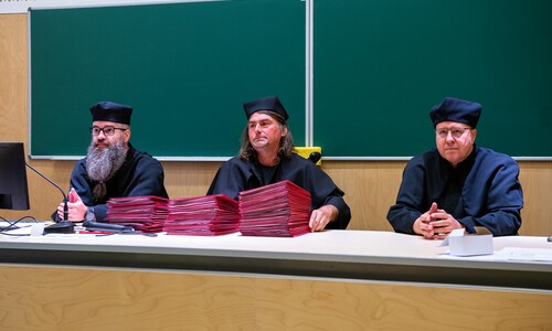 Od lewej: dr Kamil Goryń, dr hab. Adam R. Bartnicki, prof. UwB, dr hab. Daniel Boćkowski, prof. UwB