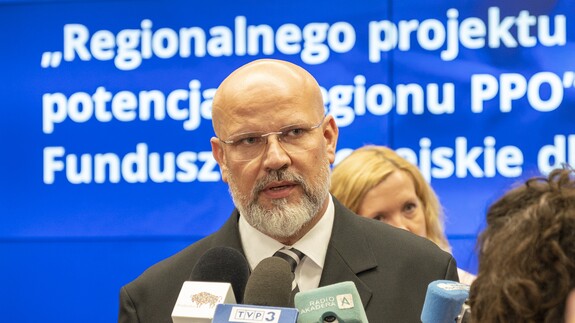 prof. UwB Tomasz Bajkowski