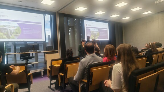 Uczestnicy International Staff Week na UwB