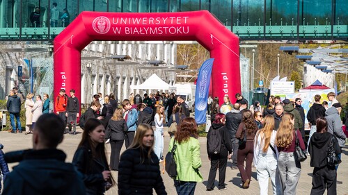 Setki uczniów i moc atrakcji nie tylko naukowych. Za nami Dzień Otwarty Uniwersytetu w Białymstoku