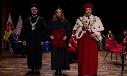 wręczenie dyplomu
