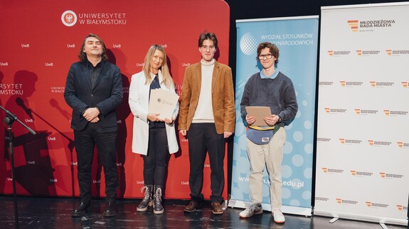 konkurs debat oksfordzkich w kampusie UwB