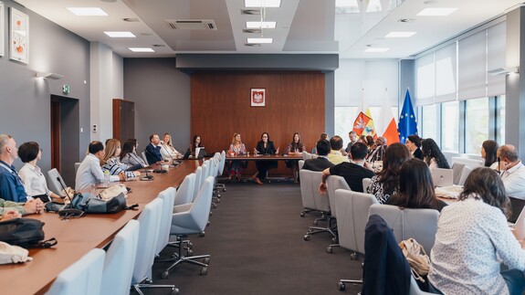 3.International Staff Week