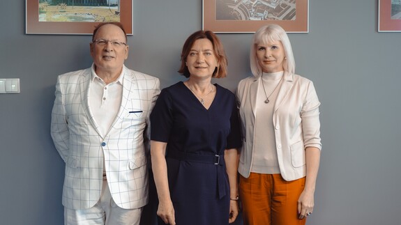prof. Izabela Święcicka i delegacja z Kazachstanu