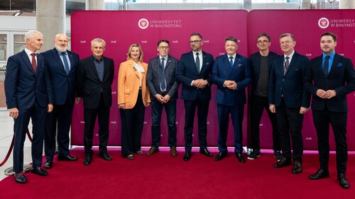 Nowy budynek nauk humanistycznych w kampusie UwB oficjalnie otwarty. Uroczystość z udziałem ministra nauki