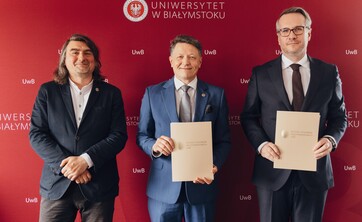 prof. Adam Barnicki, prof. Mariusz Popławski i Paweł Prus