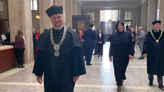 prof. UwB Artur Olechno