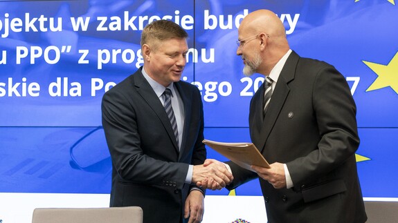 Marek Malinowski i prof. UwB Tomasz Bajkowski