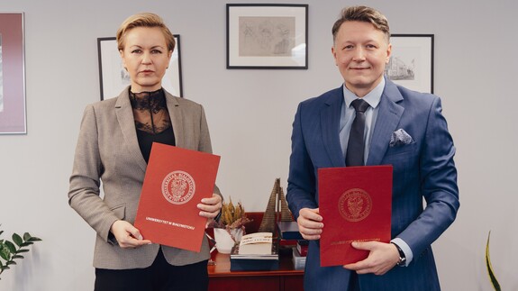 dr Ewelina Wojtera-Stasiorowska oraz prof. Mariusz Popławski