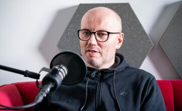  dr hab. Bartosz Kuźmiarz, prof. UwB