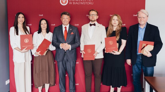 wyr&oacute;żnieni naukowcy