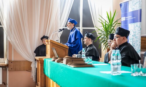 Dyplomatorium Wydziału Historii UwB - przemawia dr hab. Tomasz Mojsik, prof. UwB