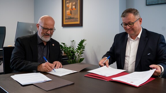 prof. UwB Tomasz Bajkowski, Piotr Glinka