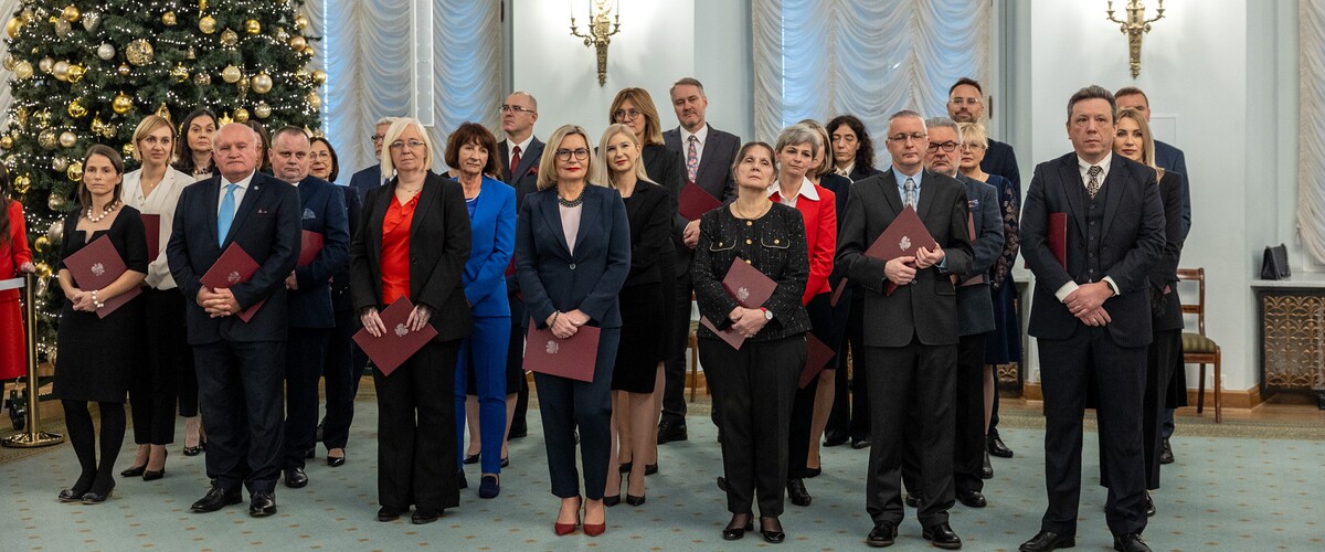 profesorowie, którzy odebrali tytuł profesora