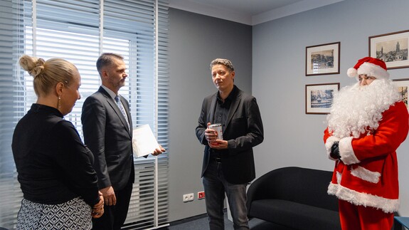 Uniwersytecka cegiełka dla Fundacji &bdquo;Pom&oacute;ż im&rdquo;