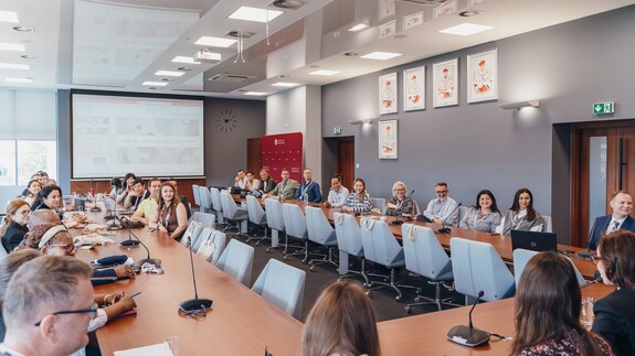 3.International Staff Week