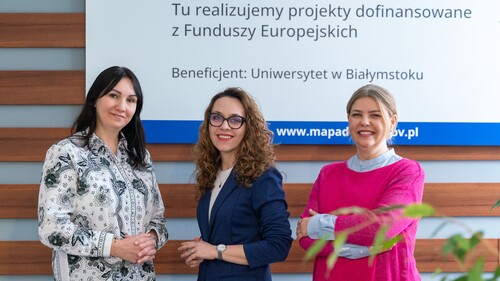 Monika Kondratiuk-Nierodzińska,  Elżbieta Szwarc, Urszula Kuźmicka 