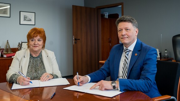 dr Maria Siewko i prof. Mariusz Popławski