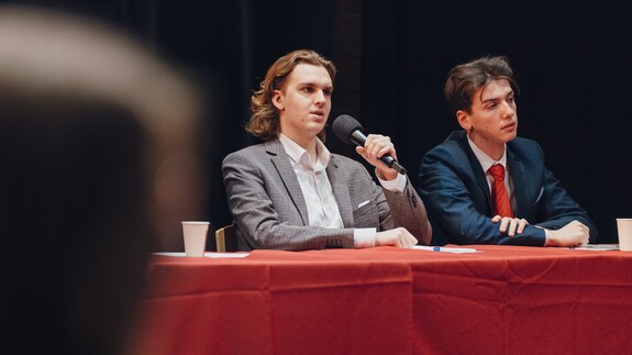 konkurs debat oksfordzkich w kampusie UwB