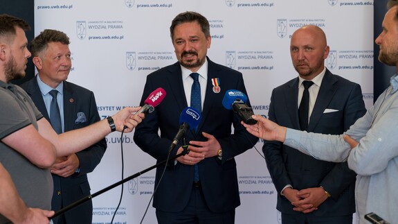  prof. Marcin Wiącek