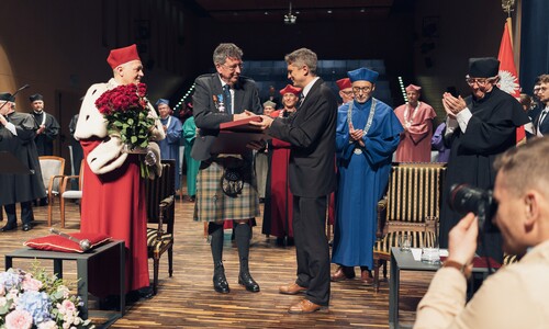 Uroczystość nadania tytułu doktora honoris causa Uniwersytetu w Białymstoku Robertowi I. Frostowi