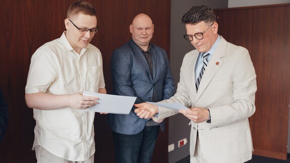 Artem Velychko i prof. Mariusz Popławski